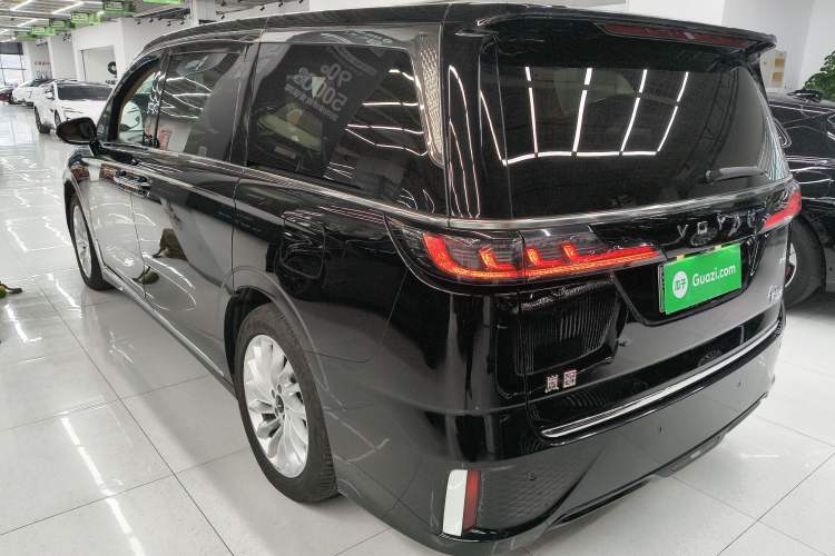 Used VOYAH Dream 2024 PHEV Extended-Range Premium Edition
