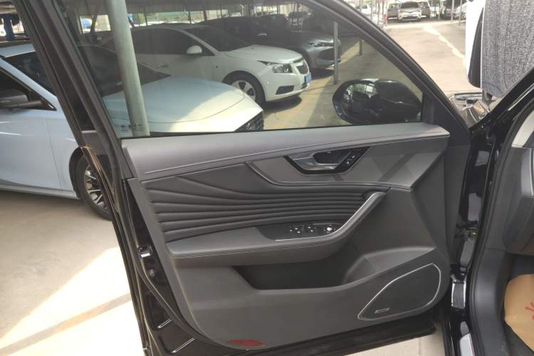 Used Hongqi HS5 2023 2.0T Qixiang Pro Edition
