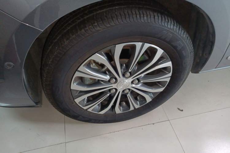 Used Buick GL8 2021 Land Cruiser Executive 652T Premium Model