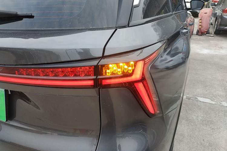 Used Changan CS75 PLUS 2024 3rd Generation Champion Edition 1.5T Intelligent Drive Dynamic Model
