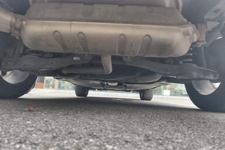 Used Volkswagen Tiguan L 2019 330TSI Automatic Two-Wheel Drive Smart Luxury Version China V Emission Standard
