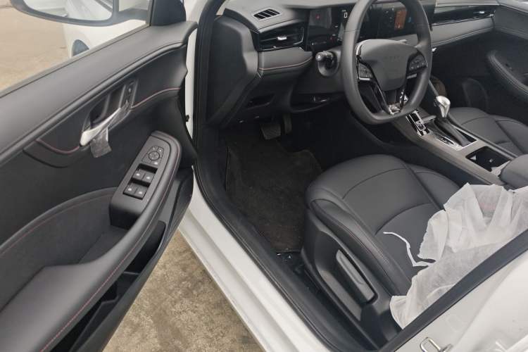 Used Roewe i5 2023 1.5L CVT Luxury Edition
