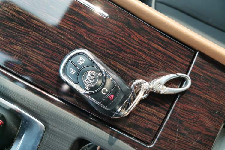 Used Buick LaCrosse 2019 28T Luxury Version
