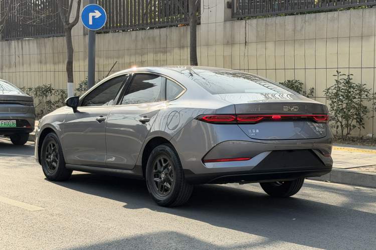 Used BYD Qin PLUS 2025 DM-i Smart Drive 55KM Leading Model