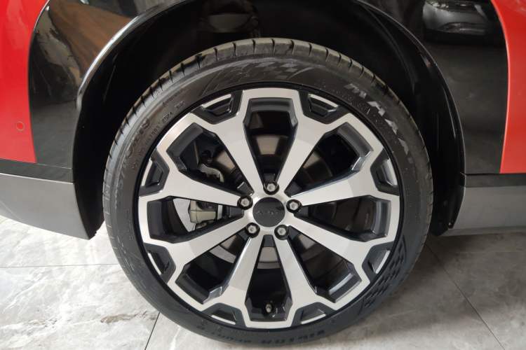 Used AION V 2024 Aion Tyrannosaurus 650 LiDAR Edition
