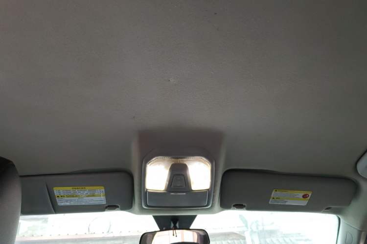 Used SAIC MAXUS T60 2017 2.0T Gasoline Automatic 4x4 High-Ride Elite Standard Cabin