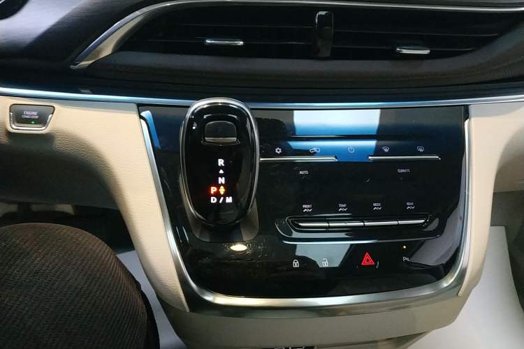 Used Buick GL8 2020 Land Business Class 652T Luxury Model