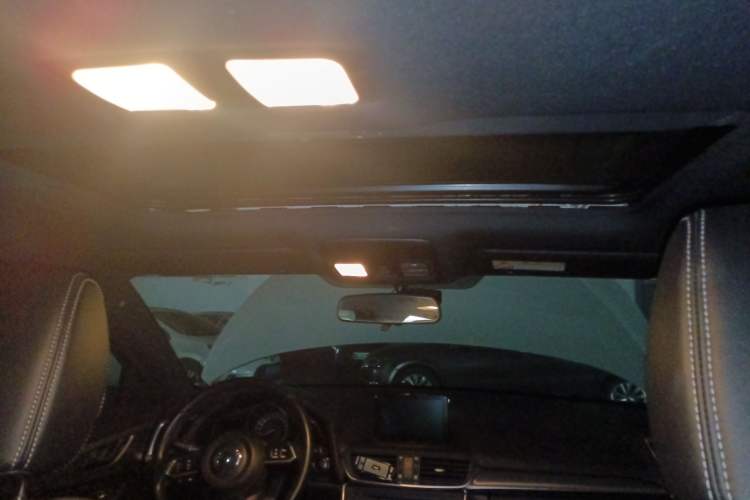 Used Mazda CX-4 2018 2.0L Automatic Two-Wheel Drive Blue Sky Premium Upgrade Version China VI Standard
