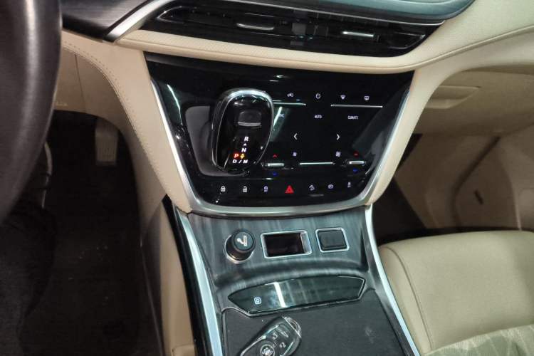 Used Buick GL8 2022 ES Landtrek 653T Smart Flagship Model
