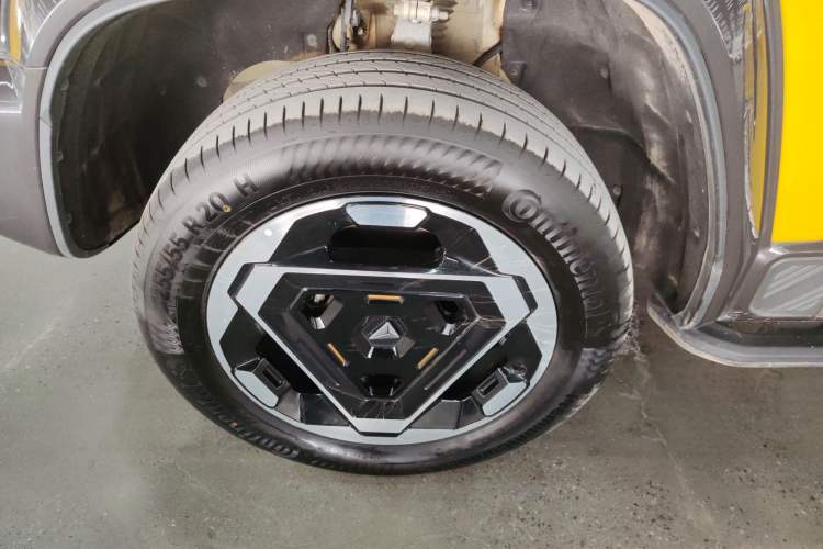 Used  G318 2025 Worry-Free Adventure Edition Four-Wheel Drive Secret Realm Version