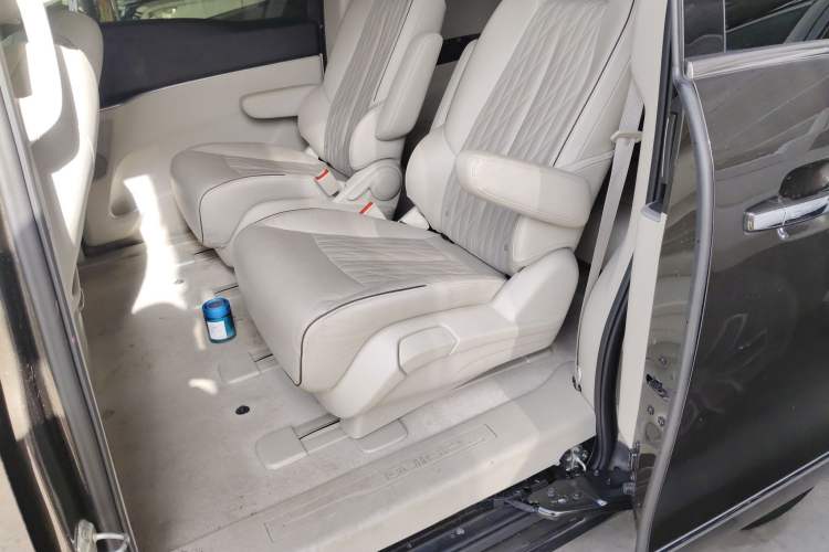 Used Buick GL8 2021 Land Cruiser Executive Class 652T Luxury Model