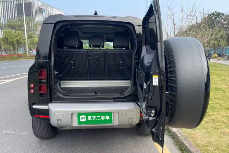 Used Land Rover Defender 2023 90 3.0T P400 XS
