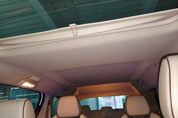 Used Buick GL8 2022 Land Business Class 652T Luxury Model
