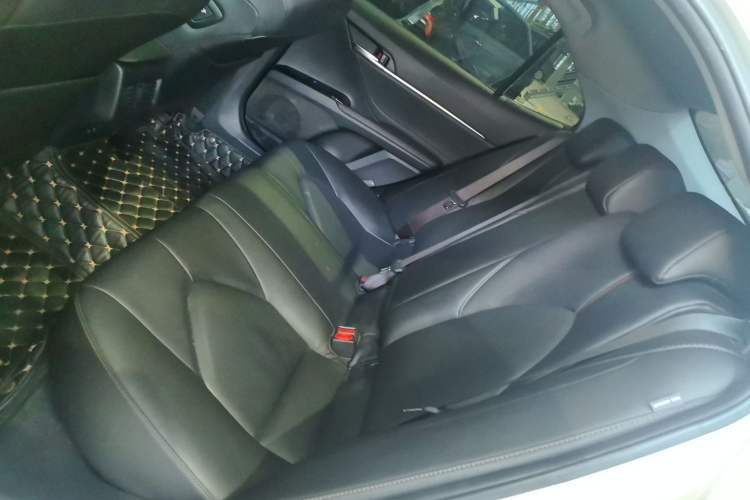 Used Toyota Camry 2019 Revised Version 2.0G Luxury Edition
