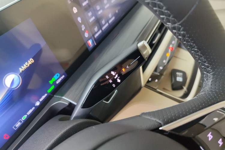 Used Buick GL8 New Energy 2025 Lu Shang Luxury Edition 7-Seater