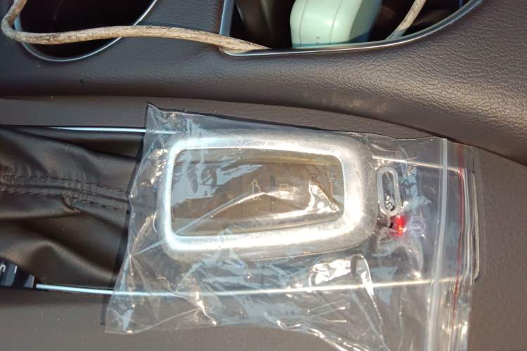 Used Toyota Avalon 2019 Dual-Engine 2.5L XLE Prestige Version China VI Standard
