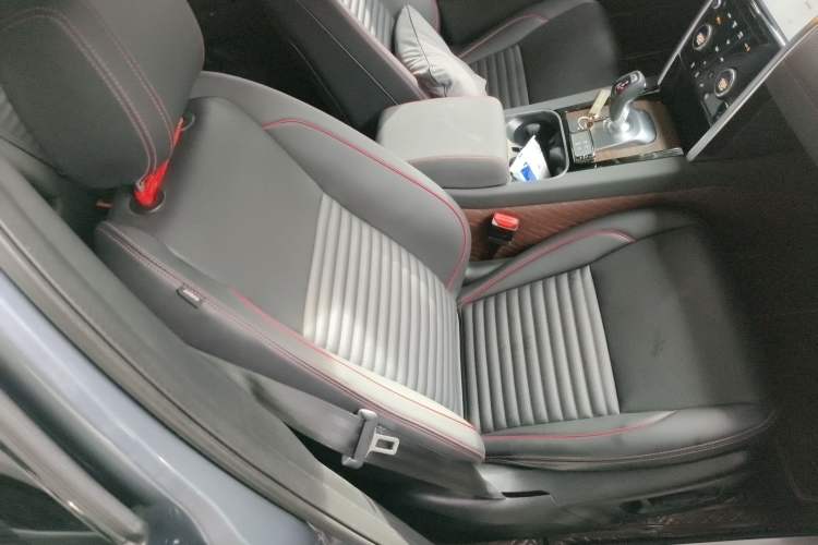 Used Land Rover Discovery Sport 2023 249 PS R-Dynamic S Performance Edition
