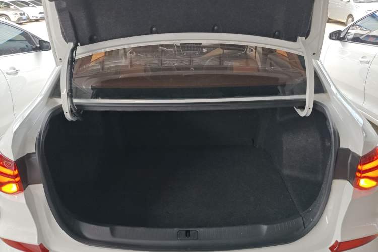 Used Chevrolet Monza 2020 320 Automatic Enjoyment Edition
