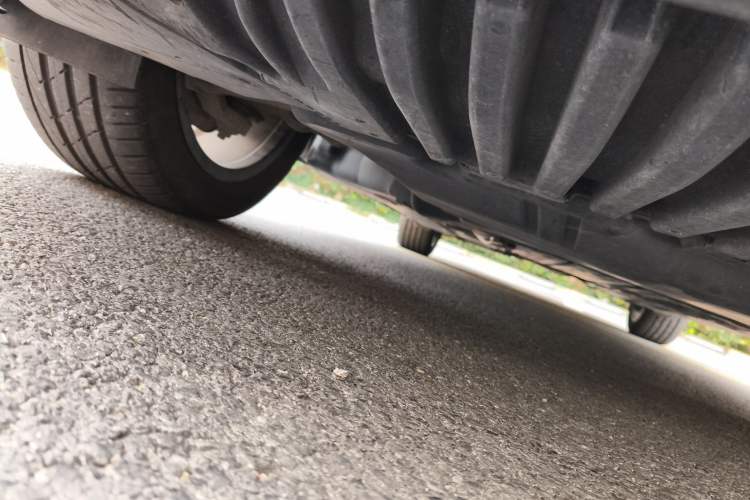 Used Mercedes-Benz E-Class 2019 E 300 L Sporty and Stylish Model
