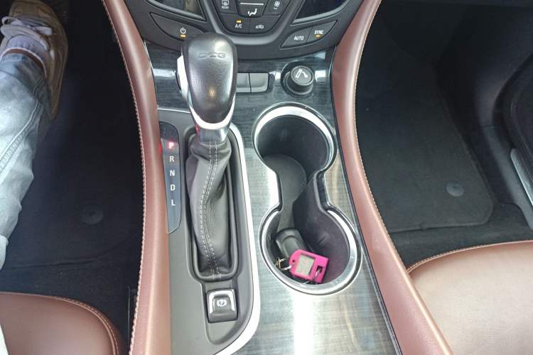 Used Buick Envision 2020 20T Two-Wheel Drive Luxury Model
