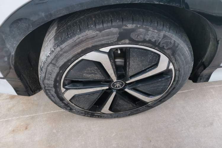 Used BYD Song L EV 2025 Intelligent Driving Version 662 km LiDAR Excellence Edition
