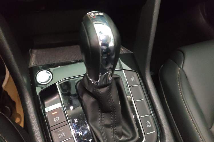 Used Volkswagen Tharu 2019 280TSI Two-Wheel Drive Luxury Version China VI Standard
