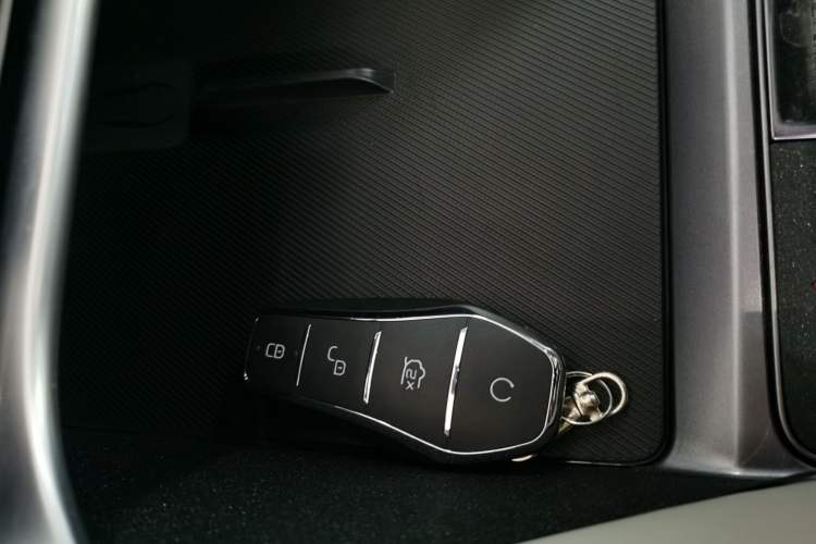 Used BYD Song PLUS New Energy 2024 HONOR Edition DM-i 110km Flagship Model
