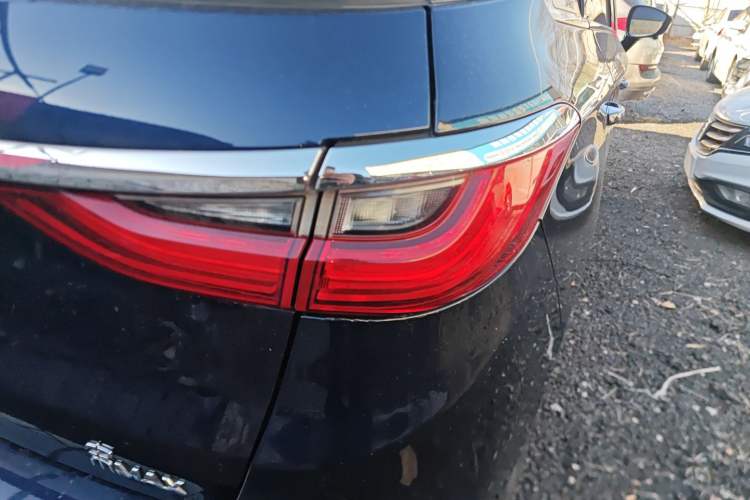 Used BYD Song MAX 2017 1.5T Automatic Smart Connect Luxury 7-Seater
