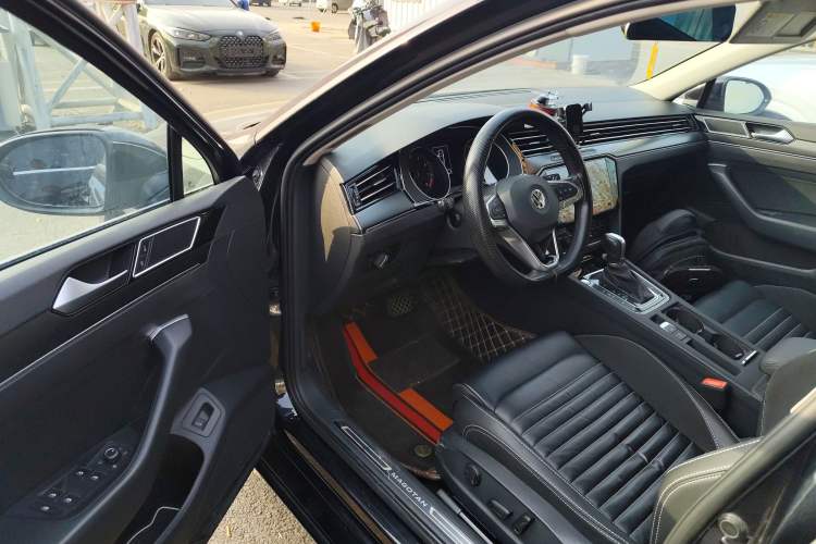 Used Volkswagen Magotan 2020 330TSI DSG Leading Model
