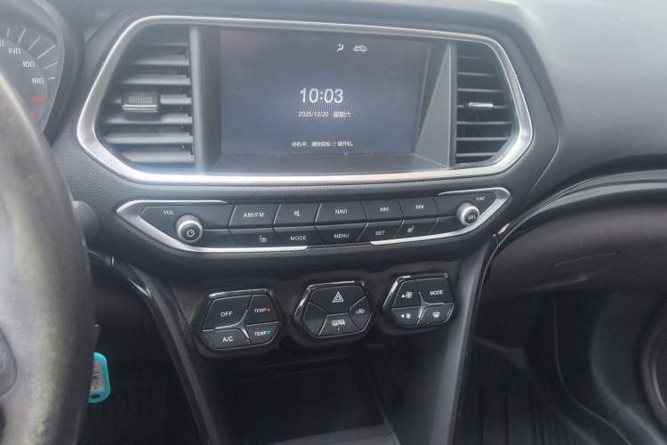 Used GAC Trumpchi GS4 2015 200T Manual Luxury Edition
