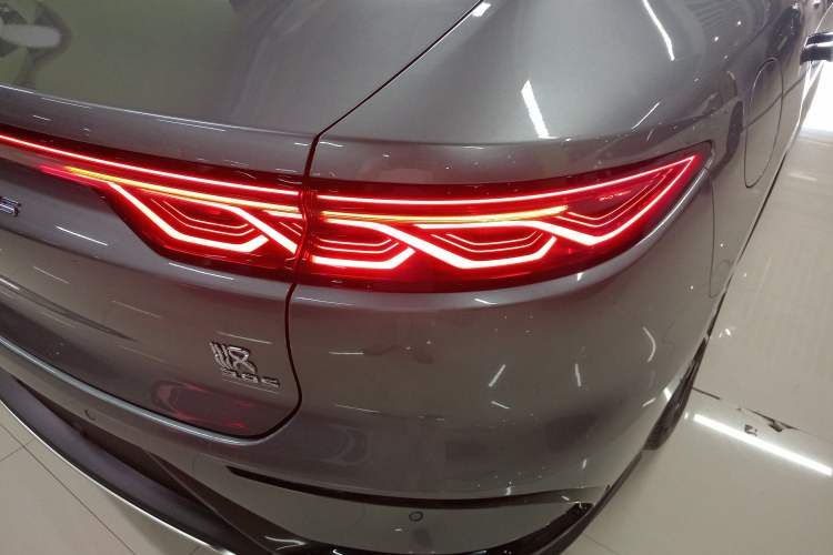 Used BYD Han 2024 EV Glory Edition 610 km All-Wheel Drive "Tian Shen Zhi Jia" Intelligent Driving Model
