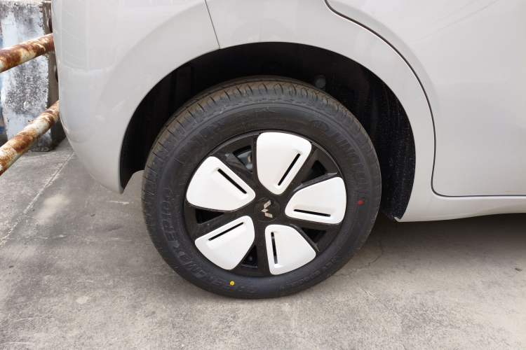 Used Wuling Hongguang MINIEV 2025 Four-Door Version Advanced Edition
