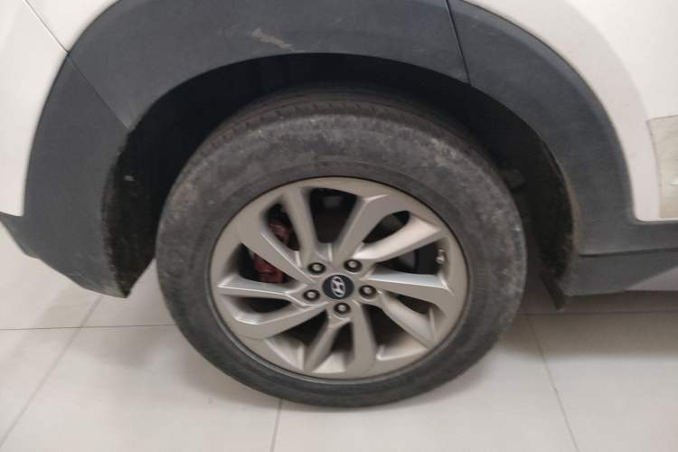 Used Hyundai Tucson 2018 1.6T Dual-Clutch Two-Wheel Drive 15th Anniversary Special Edition