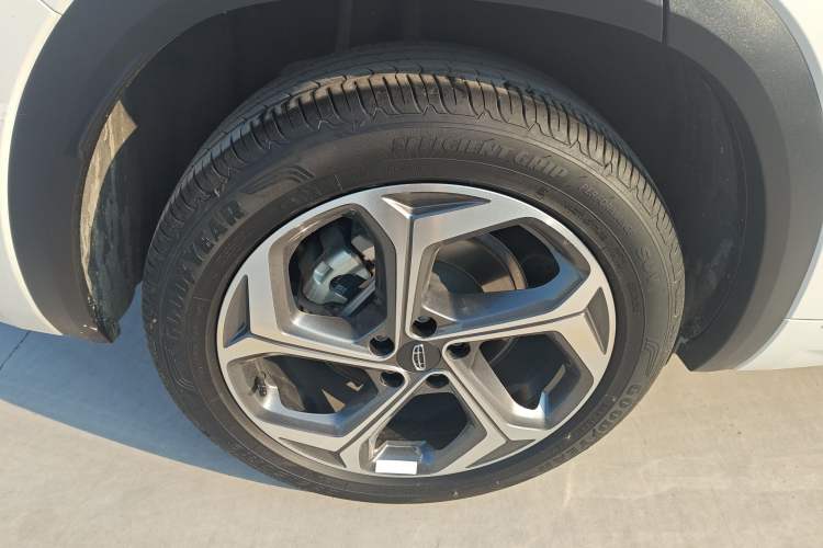 Used Geely Auto Monjaro L 2024 2.0TD High-Power Automatic Two-Wheel Drive Yunqi Version