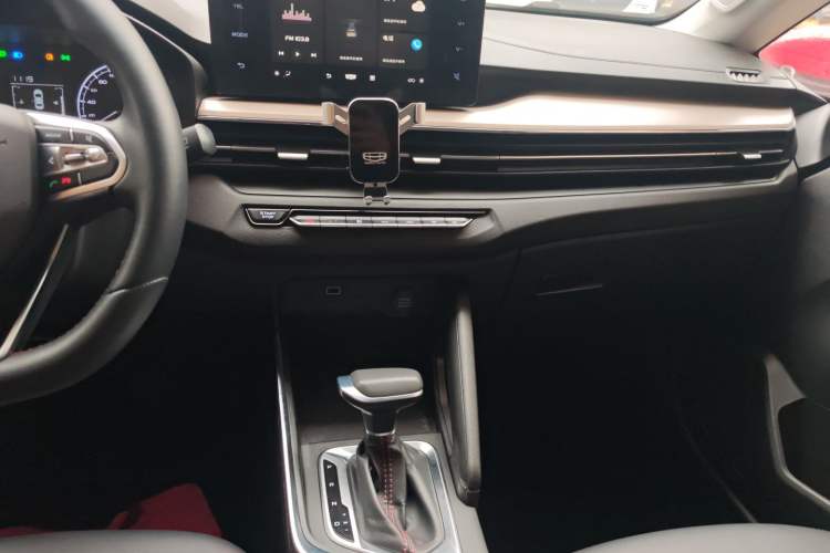 Used Geely Auto Vision X3 2021 PRO 1.5L CVT Deluxe Model