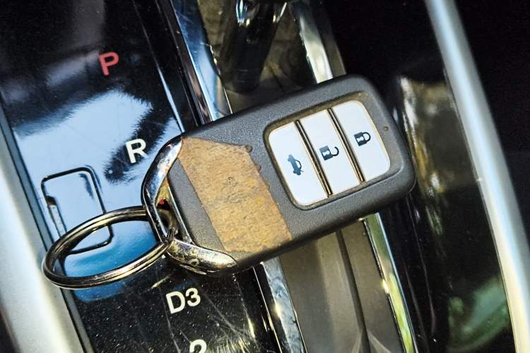 Used Honda Crider 2013 1.8L automatic luxury edition
