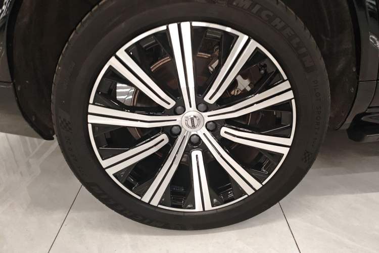 Used Volvo XC90 2021 B6 Zhiyi Luxury Edition 7-Seater
