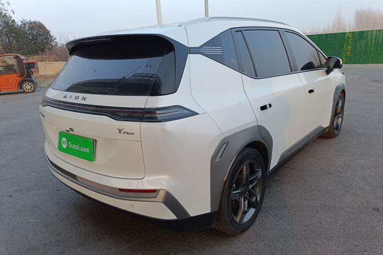 Used AION Y 2022 Plus 70 Tech Edition
