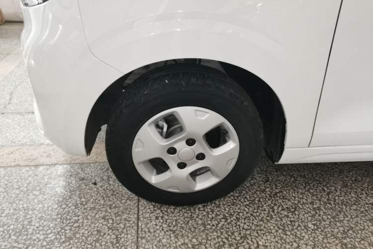 Used Roewe Clever 2021 302 km New Four-Seater Super-Efficient Version