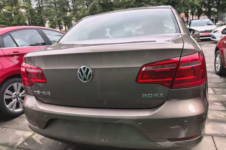 Used Volkswagen Bora 2014 1.6L Manual Comfort Model
