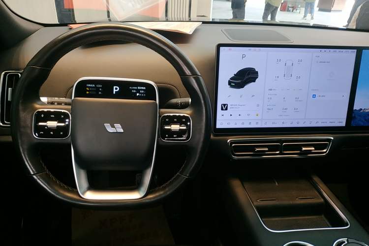 Used Li Auto L8 2023 Pro Model
