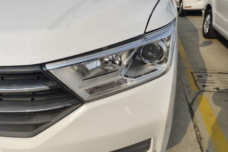 Used Wuling Hongguang 2021 1.5L Revised S Standard Version Hydraulic-Power-Assisted LAR
