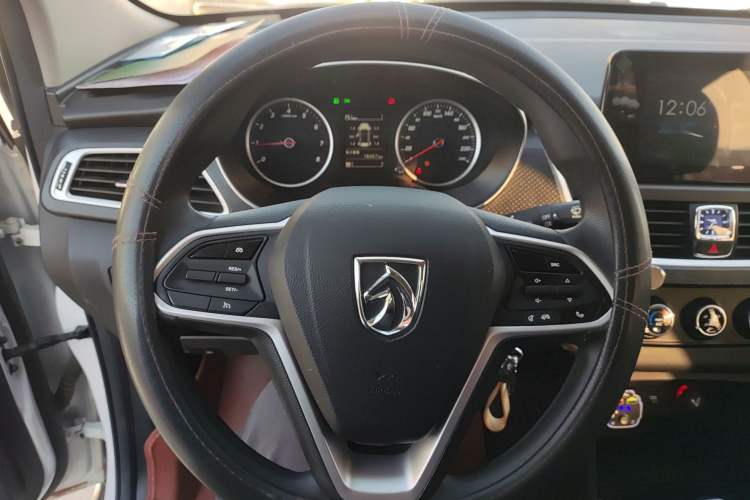 Used Baojun 730 2021 1.5L Manual Fashion Version 7 Seats
