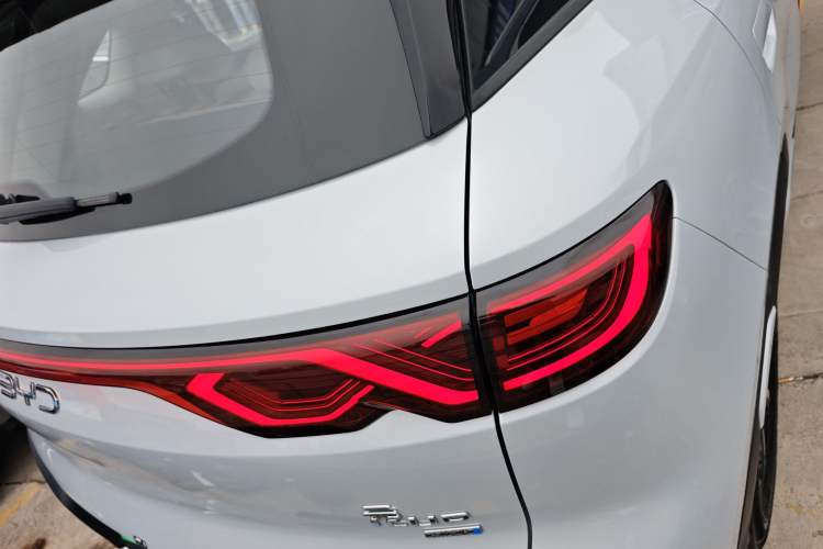 Used BYD Yuan UP 2025 Intelligent Driving Version 401 km Beyond-Range Edition