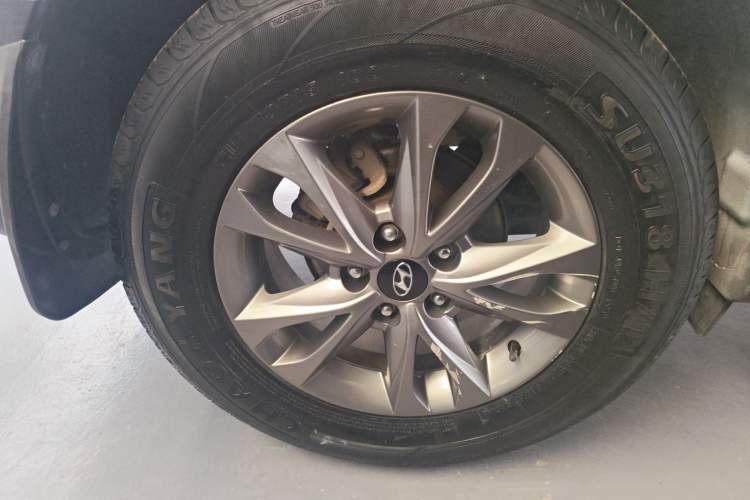 Used Hyundai ix35 2015 2.0L Automatic 2WD Comfort Edition China V Standard