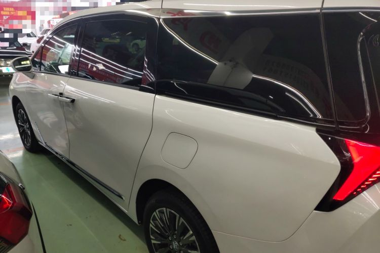 Used Buick GL8 2025 Lu Zun Deluxe Edition
