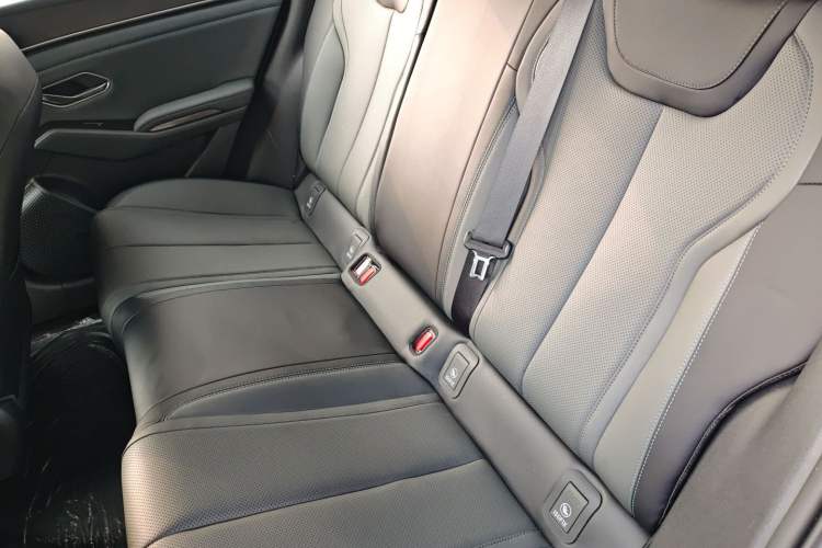 Used BYD Qin L 2025 DM-i Smart Drive 80KM Leading Model
