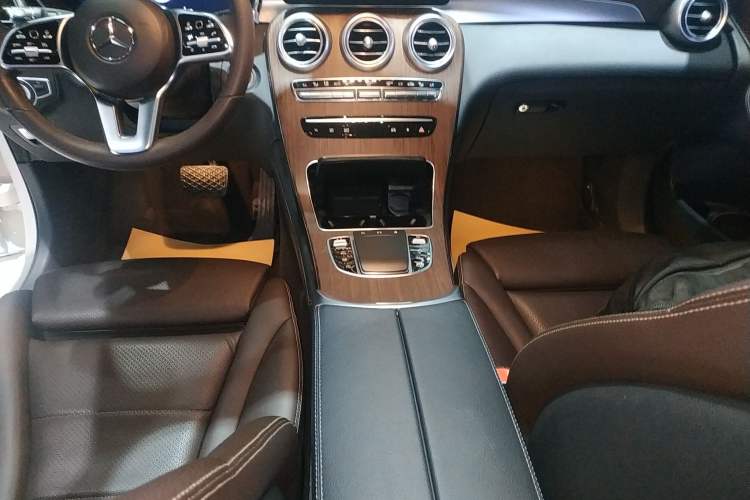 Used Mercedes-Benz GLC 2021 GLC 300 L 4MATIC Dynamic Model
