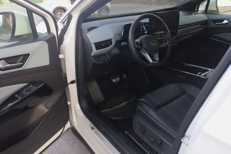 Used Volkswagen ID.4 X 2024 Pure & Smart Edition