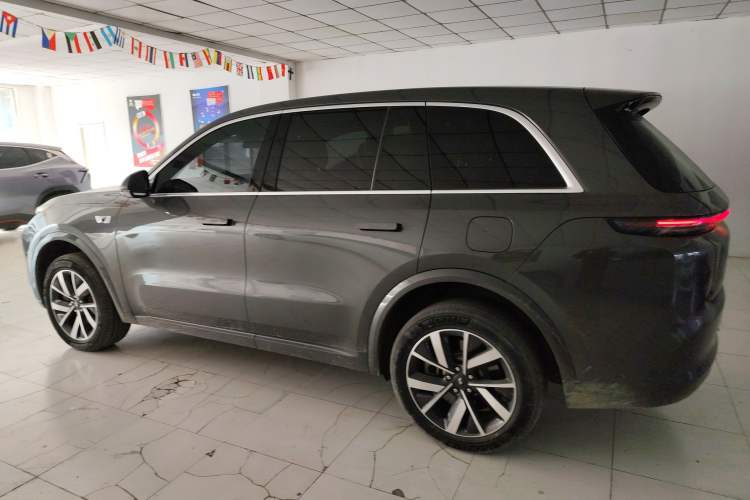 Used Li Auto L8 2023 Pro Model

